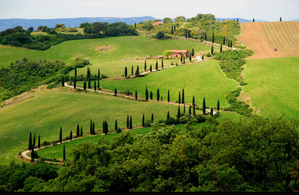val-dorcia-01-08-la-strada-piu-famosa-ditalia-panorama3